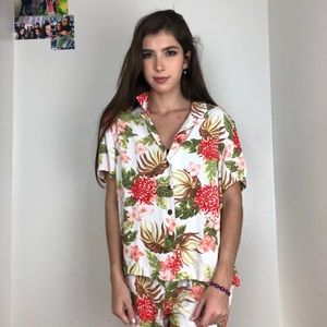 HAWAIIAN BUTTON UP SHIRT